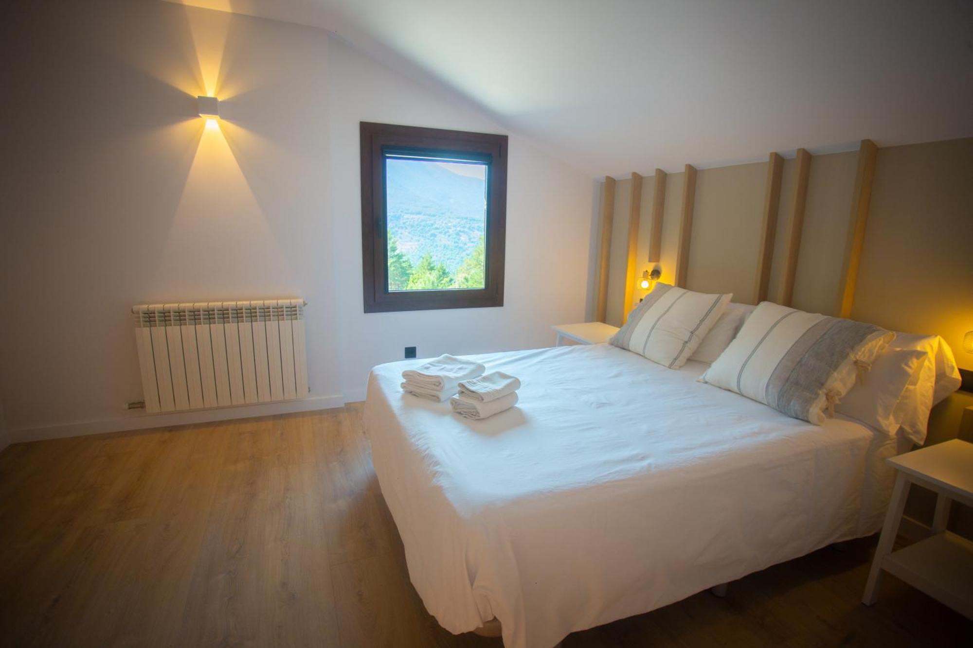 L'Indret Del Pedraforca Adults Only Hotel Saldes Ngoại thất bức ảnh
