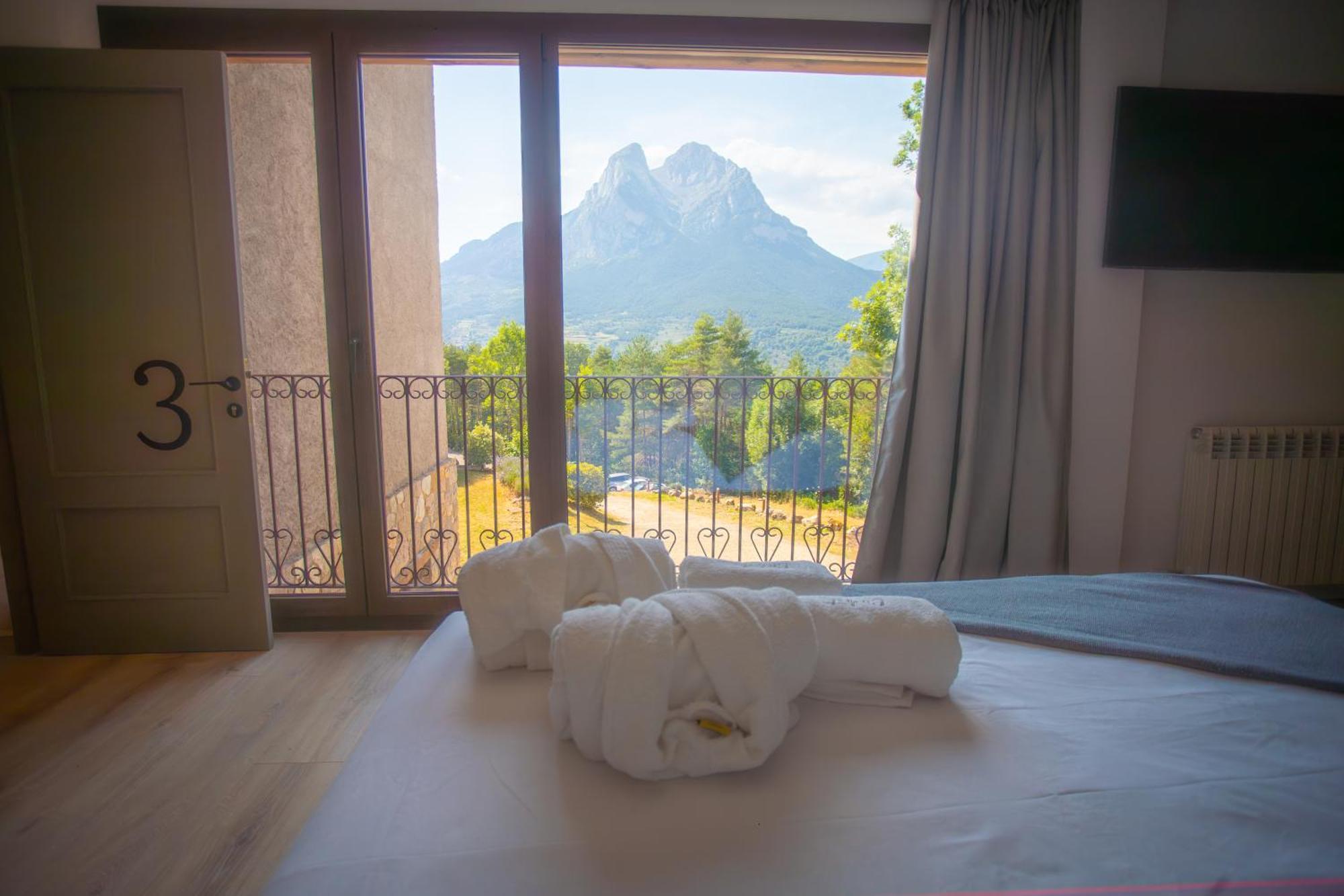 L'Indret Del Pedraforca Adults Only Hotel Saldes Ngoại thất bức ảnh