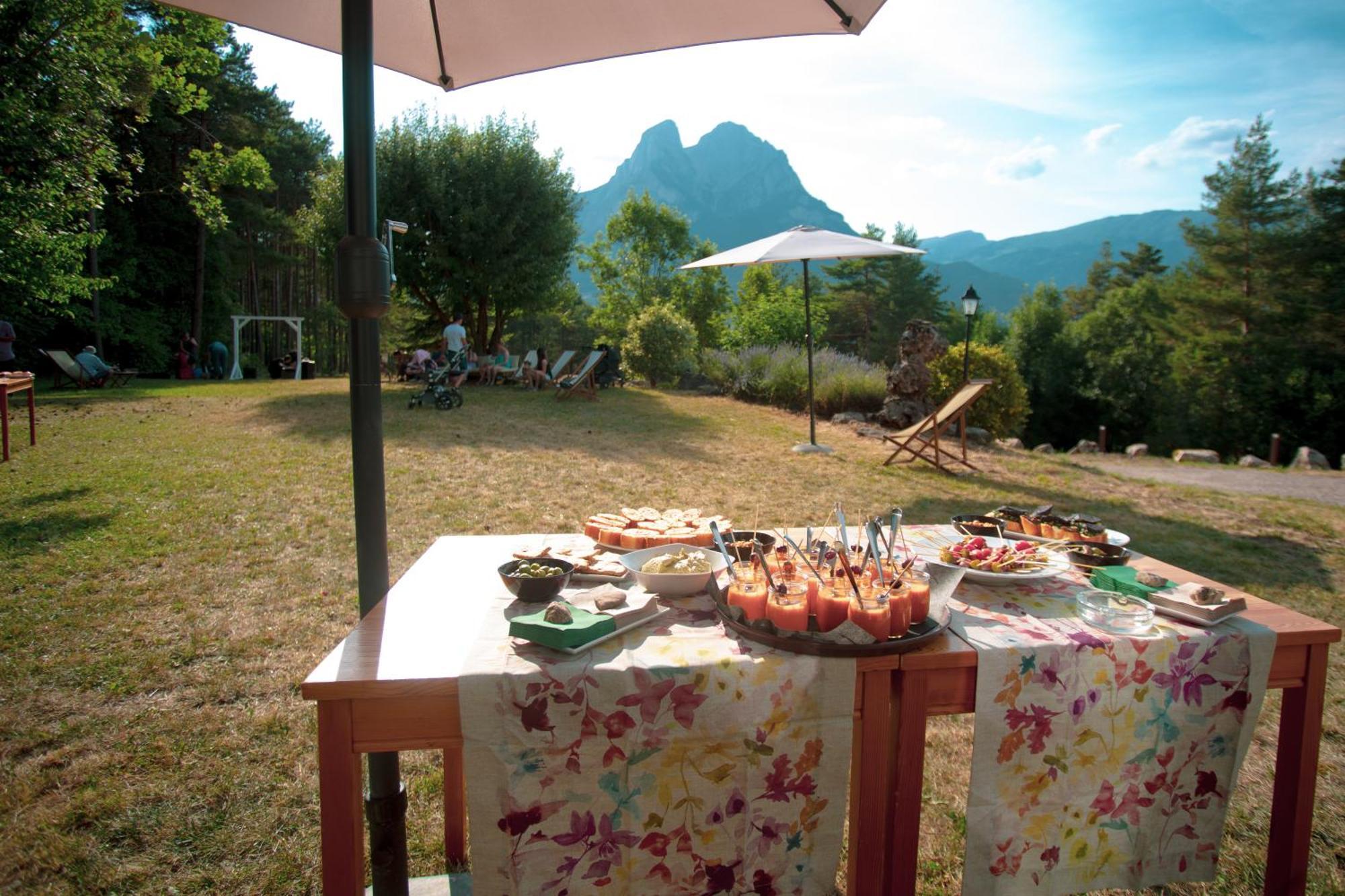 L'Indret Del Pedraforca Adults Only Hotel Saldes Ngoại thất bức ảnh