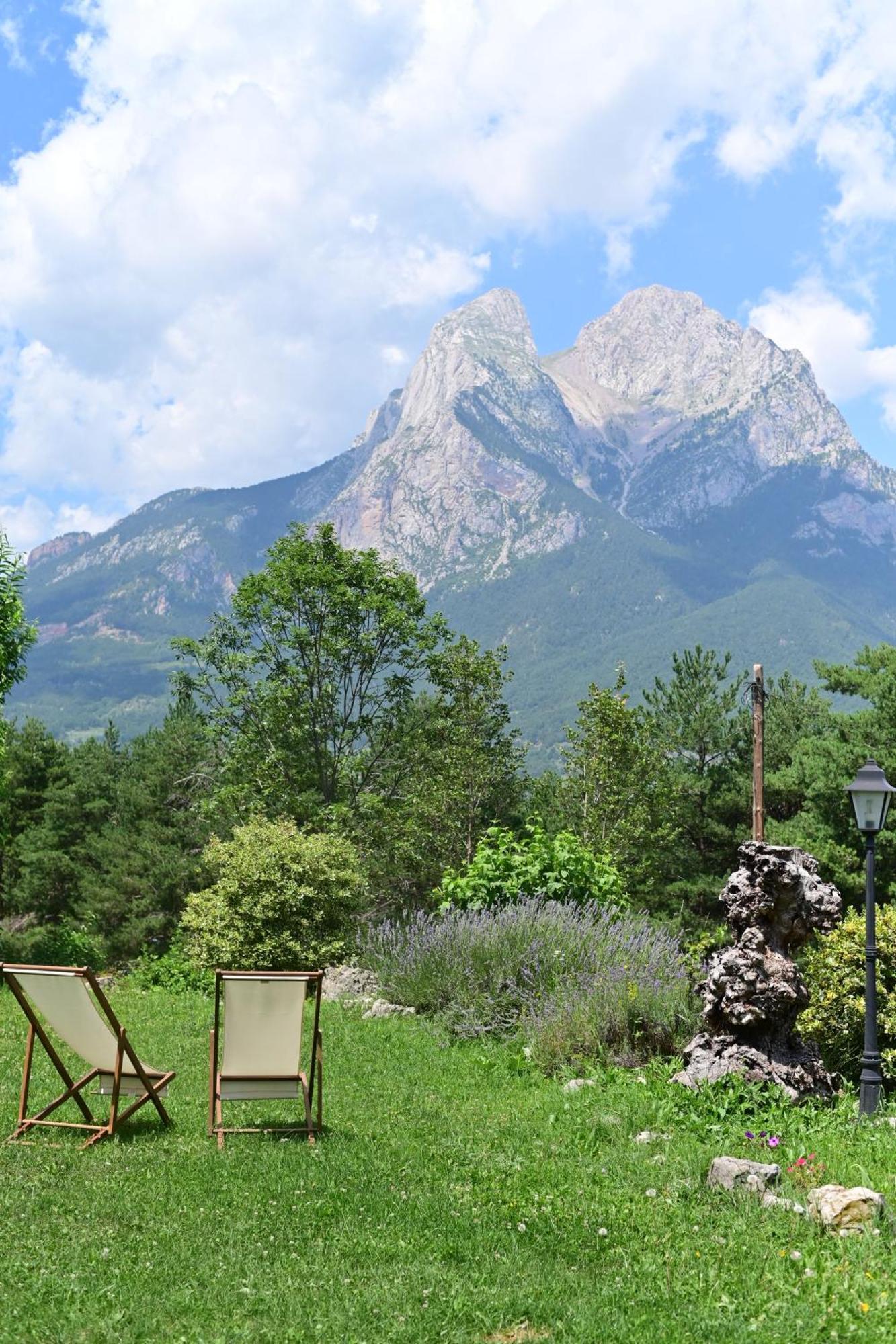 L'Indret Del Pedraforca Adults Only Hotel Saldes Ngoại thất bức ảnh